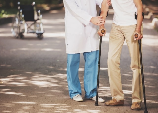 Wsparcie seniorów w domu pomocy społecznej.